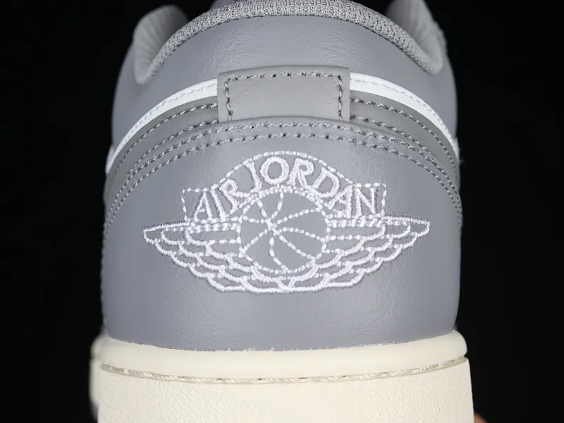 All categories Air Jordan Jordan series basketball shoes Air Jordan 1 Low G version pure original Air Jordan 1 Low "Vintage Grey" AJ1 Joe 1 white gray low-top basketball shoes 553558-053